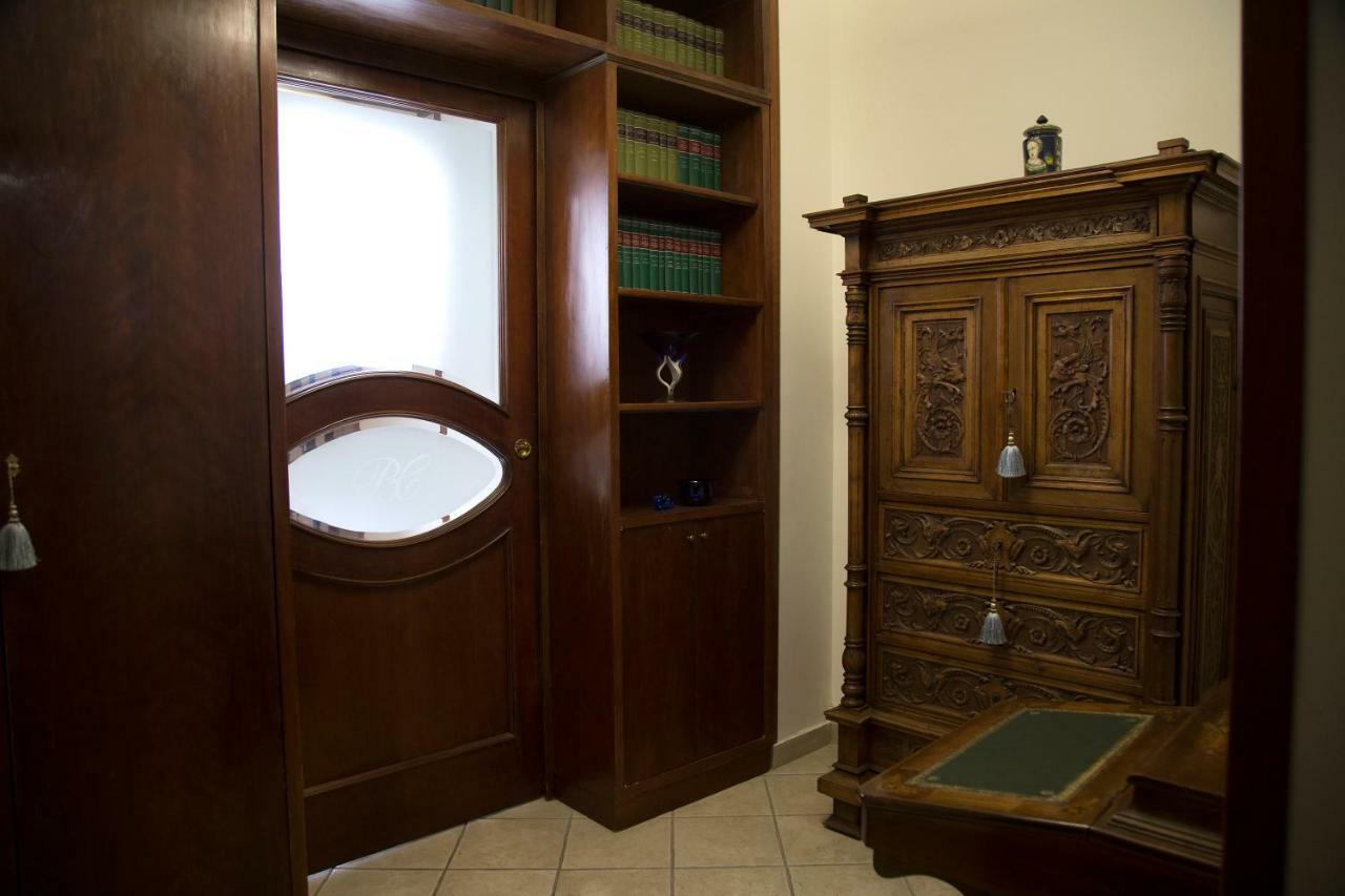 Luci Di S. Chiara Apartment Naples Exterior photo