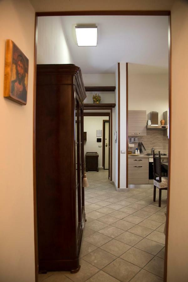Luci Di S. Chiara Apartment Naples Exterior photo